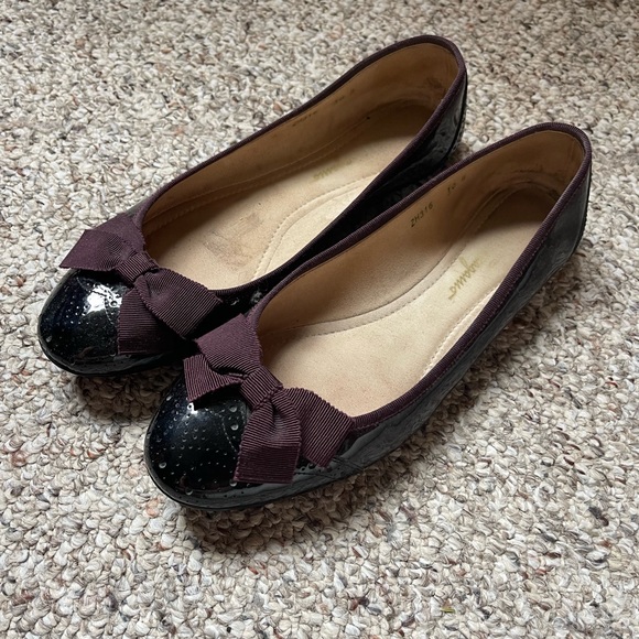 Salvatore Ferragamo Patent Leather Ballet Flats - Picture 1 of 3